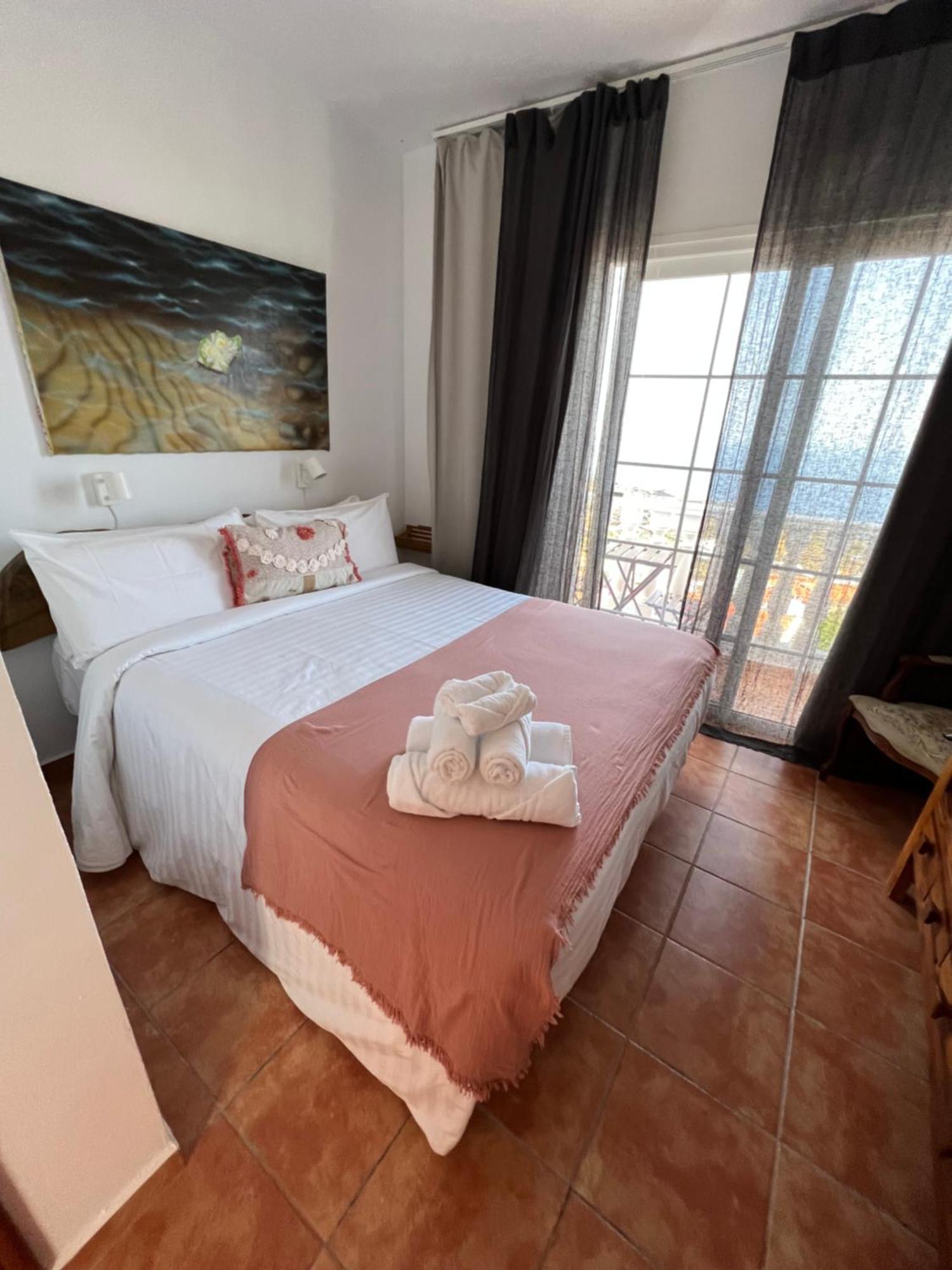 Geko Hotels Los Llanillos エクステリア 写真